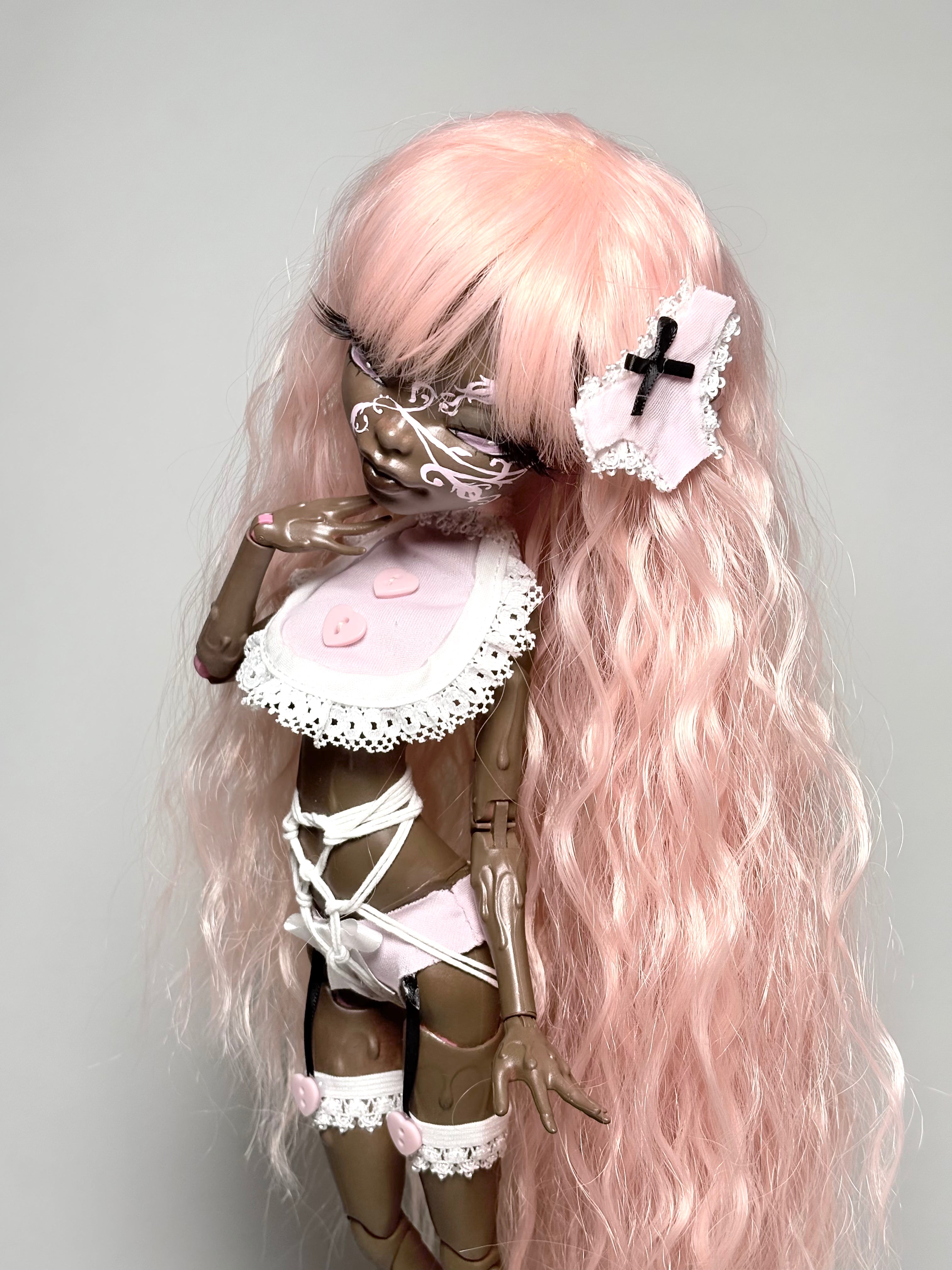 𑣲-Unique custom doll(one-of-a-kind): 𝒪ᵣ𝚗ₐᗰₑ𝚗𝚝 𝒢ⁱ𝓇ˡ