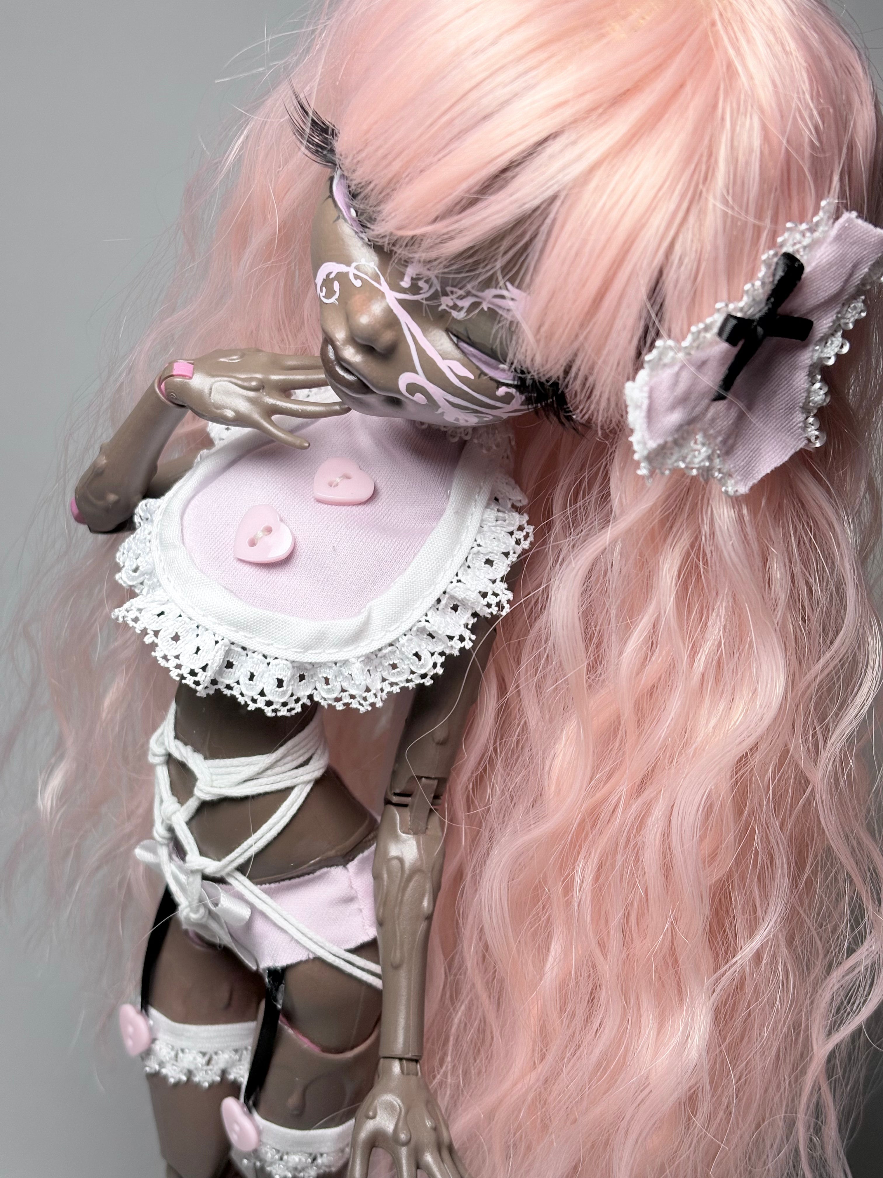 𑣲-Unique custom doll(one-of-a-kind): 𝒪ᵣ𝚗ₐᗰₑ𝚗𝚝 𝒢ⁱ𝓇ˡ