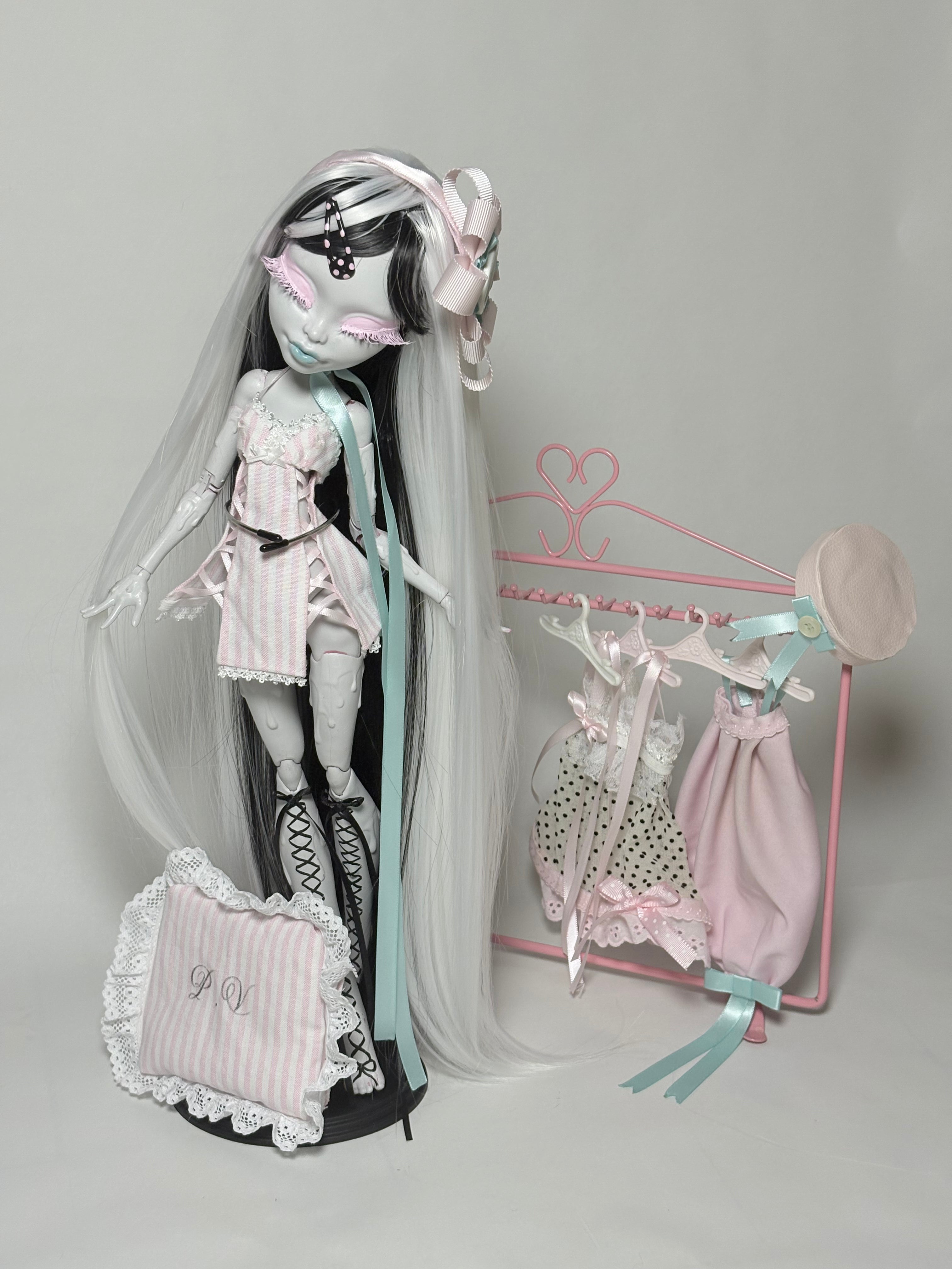 𑣲-Unique custom doll(one-of-a-kind piece) : Sleepover~Themed Dolly