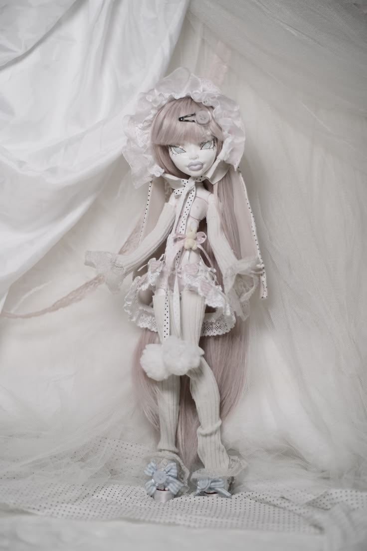 𑣲-Unique custom doll(one-of-a-kind piece): Petticoat Pinky doll